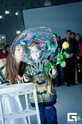 Шоу гигантских мыльных пузырей в Кемерово